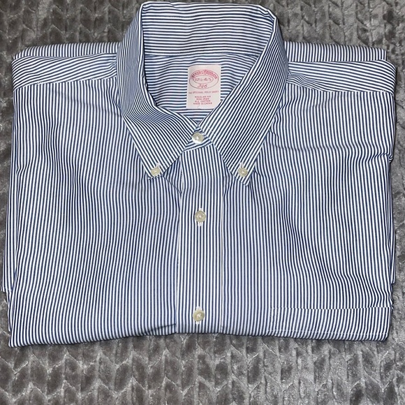 Brooks Brothers Long Sleeve Button Down Shirt.  100% Cotton.  Size 17.5-4/5. - Picture 1 of 8